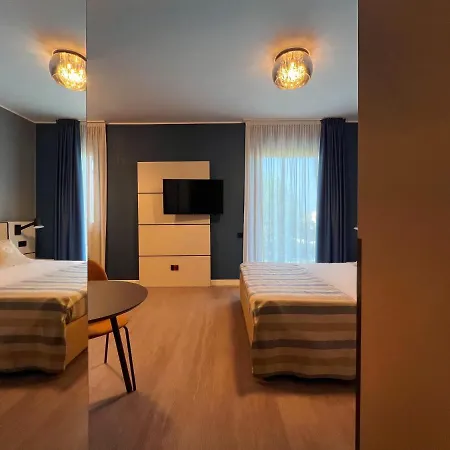 Hotel Puccini Peschiera del Garda