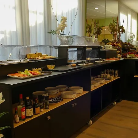 ホテル Puccini ペスキエーラ・デル・ガルダ