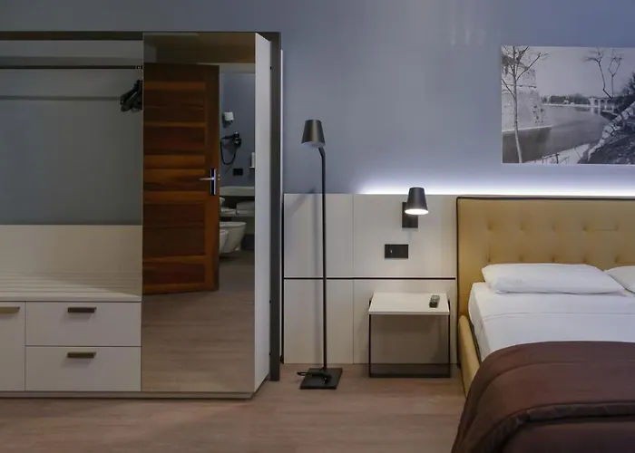 Ξενοδοχείο Puccini 3*